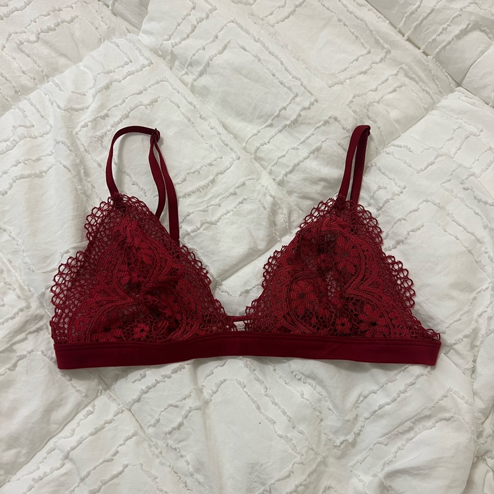 Victoria’s Secret Lace Bralette size Small